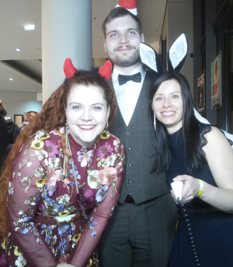 Coaches aus dem Bereich „Pannenhilfe“ an der Fotobox • © ADAC Dienstleistungs-Center GmbH